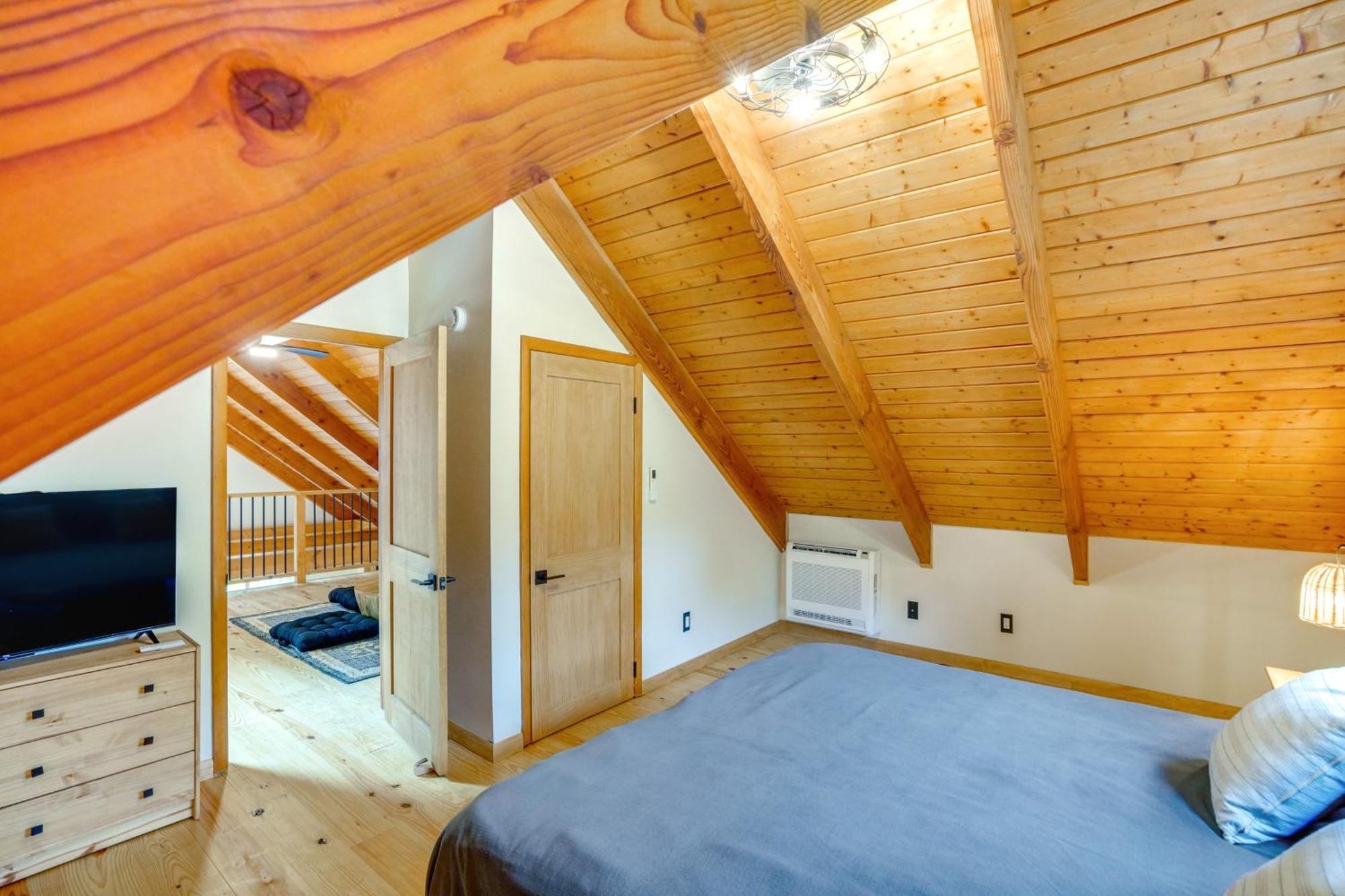 Stylish Catskills Retreat Year-Round Adventure! Villa Round Top Екстериор снимка